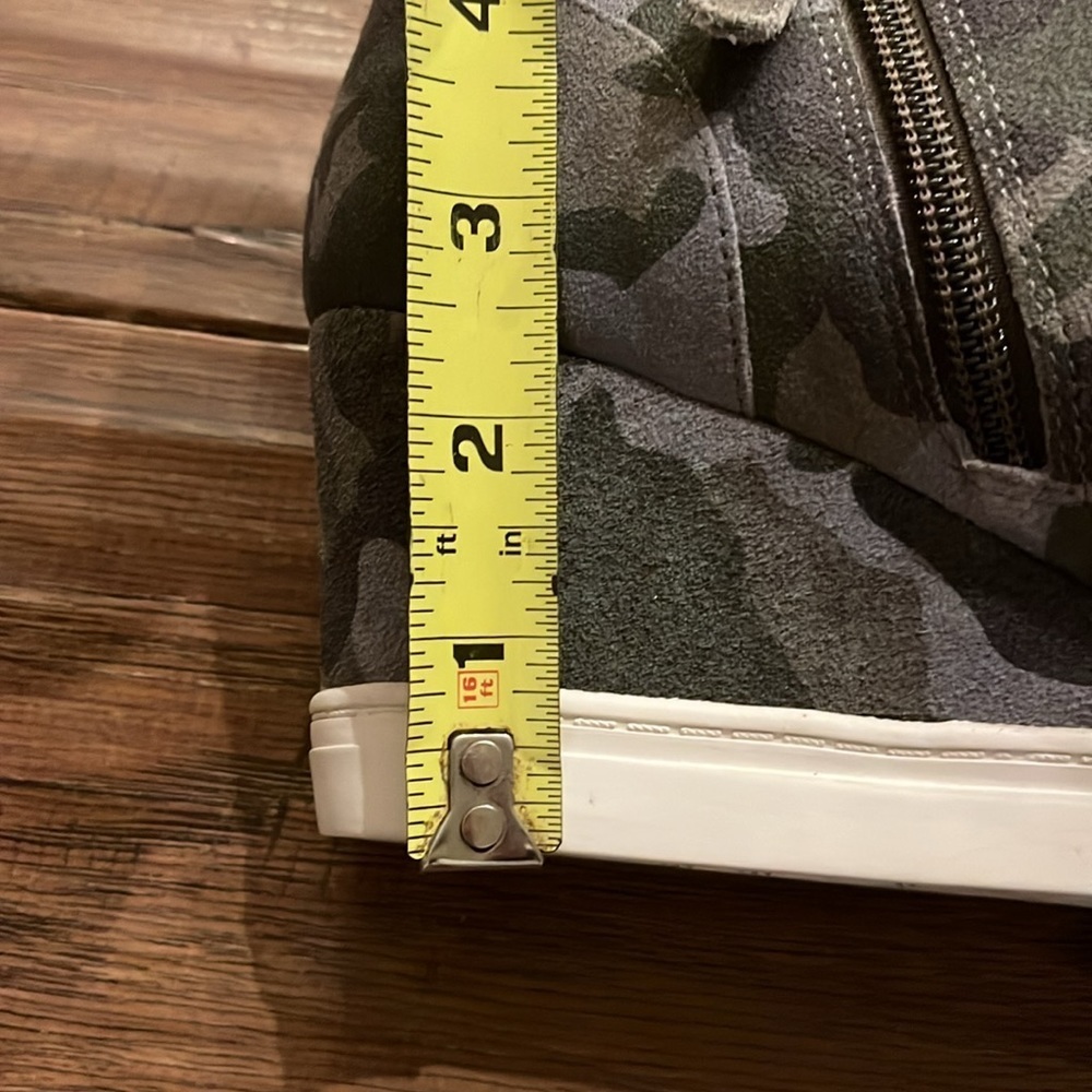 Linea Paola Camo Wedge Sneakers Size 7 - Picture 8 of 8